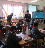授業参観・教育講演会を開催しました。