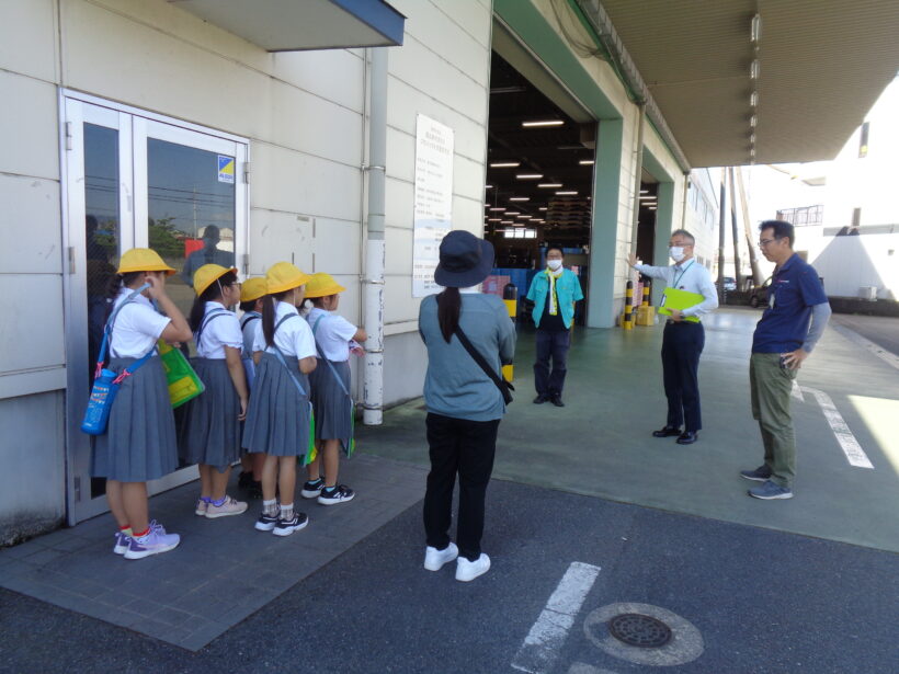 JA流通センター見学（３年生）