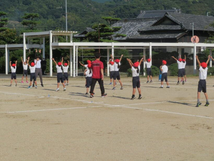 運動会練習（全体・グランドで）