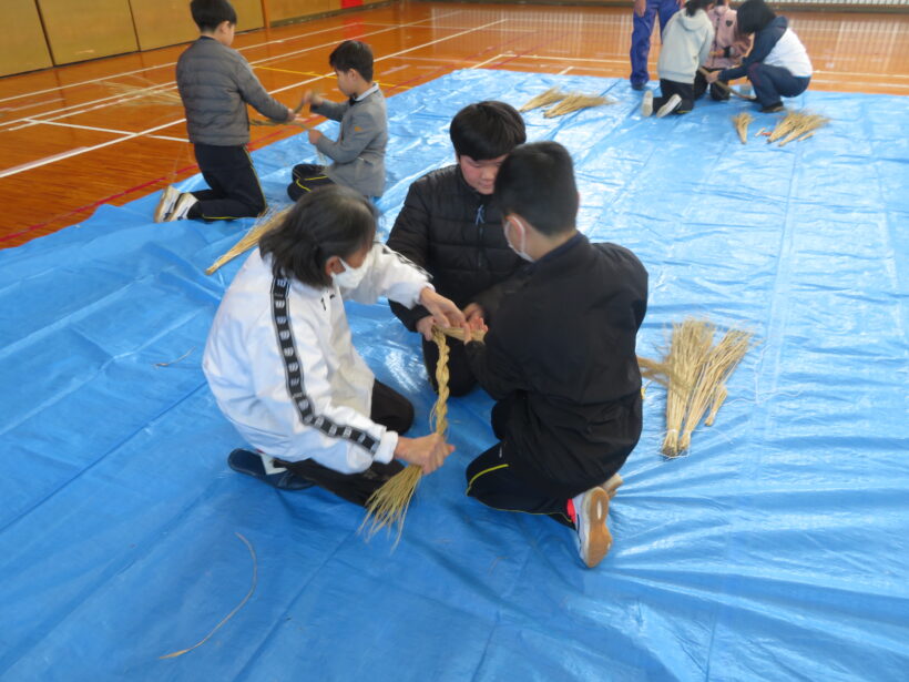 しめ縄作り体験（４５６年）