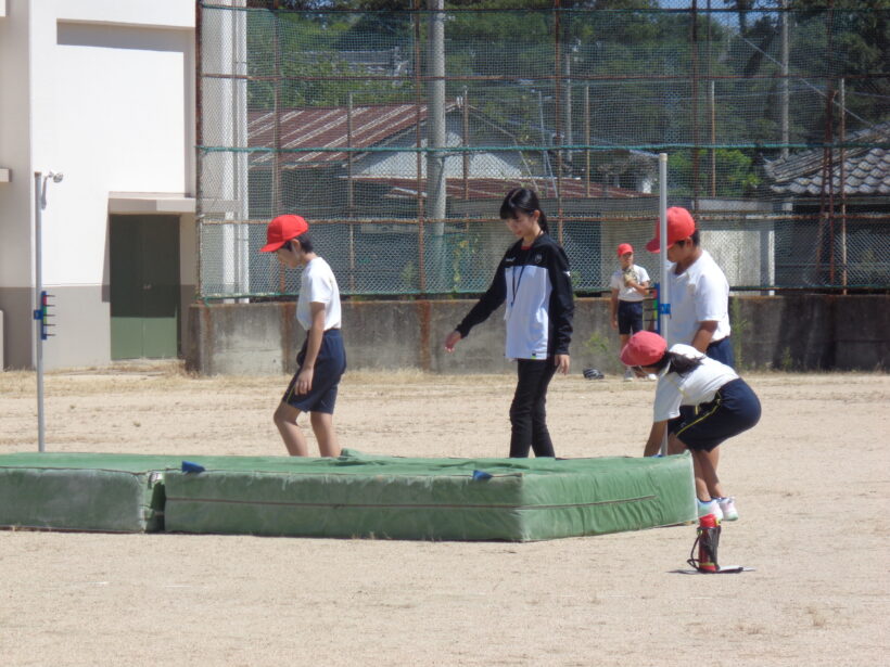 学生ボランティアさんが来てくれました。