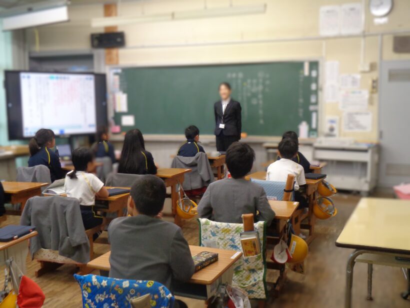 教育実習生と一緒に