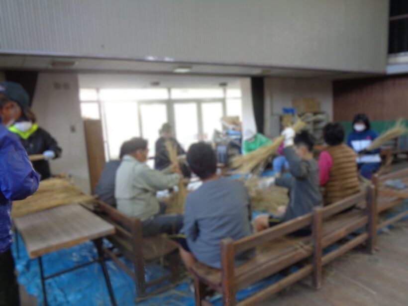 朝の運動~わらそうじ