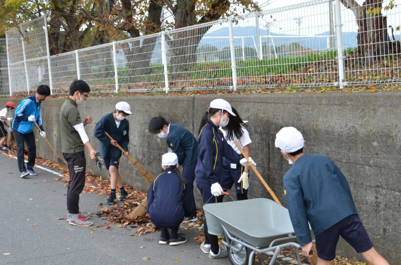 授業風景【11月22日】とクリーンアップ運動🍂