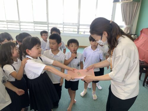 教育実習の先生とお別れ