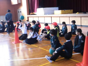 川原小学校と交流会（３年）