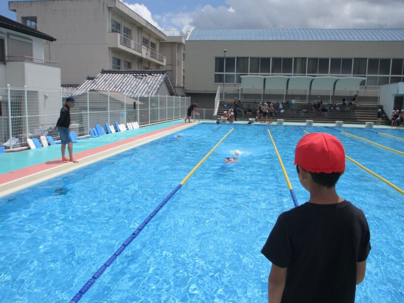６年生の校内水泳記録会