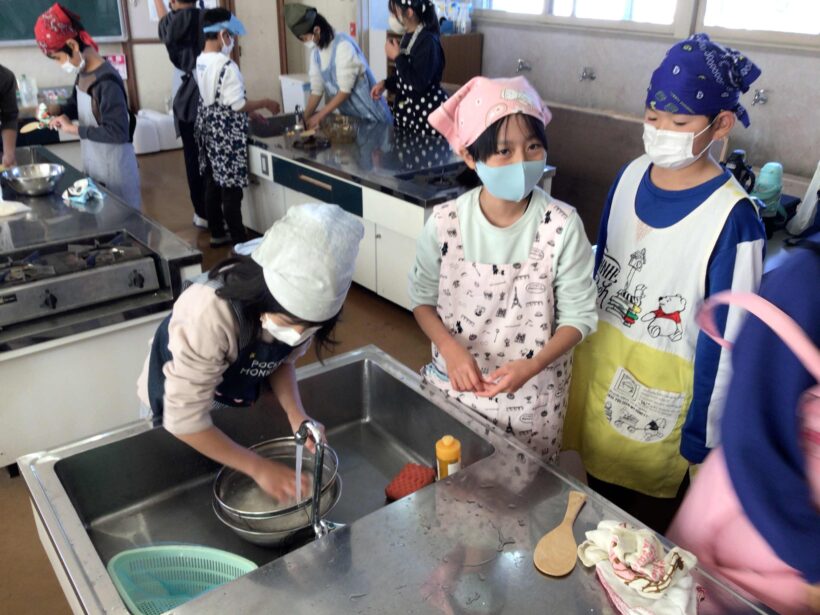 本日の丸栖小学校は・・・