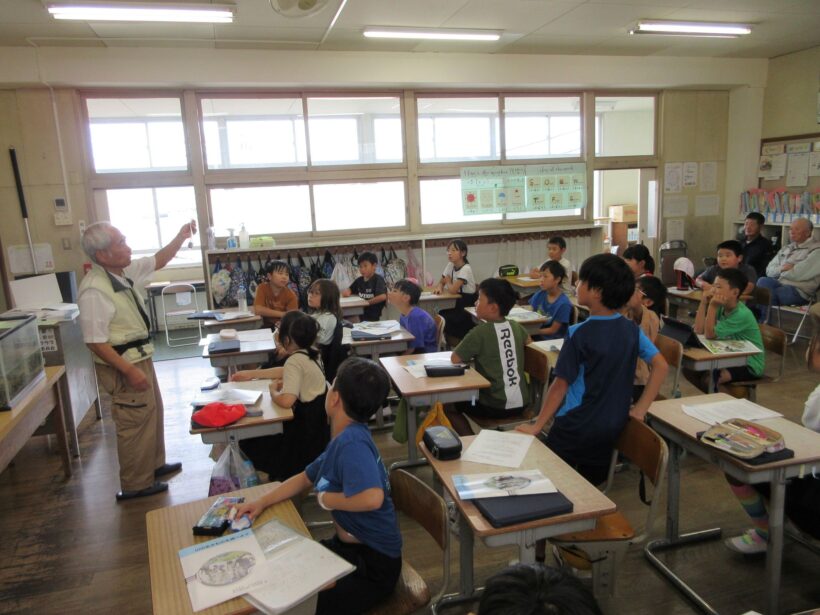 川の生きものを調べよう（４年生）