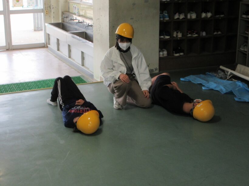 校内シェイクアウト（地震に負けるな）訓練