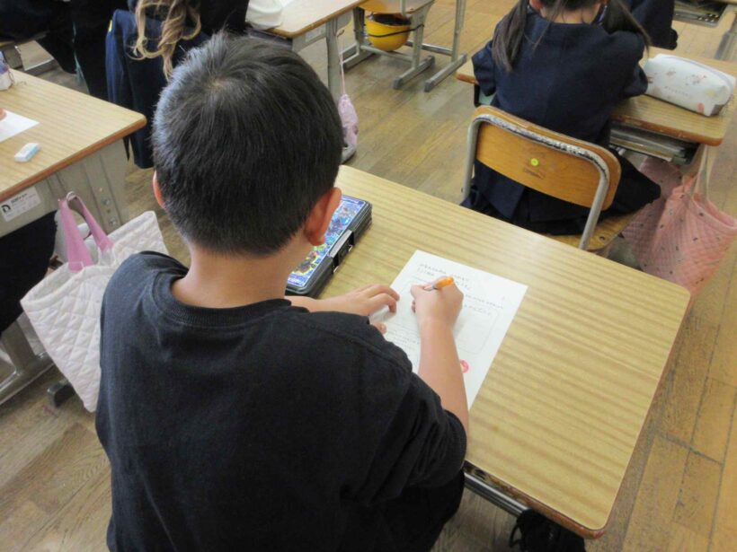 校内シェイクアウト（地震に負けるな）訓練