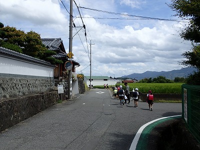 給食後に下校