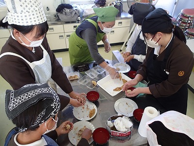 ５年 「いなり寿し」作り