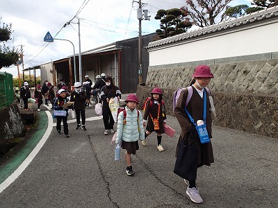 ２学期終業式・表彰式・校外児童会