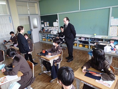 新しいALT来校