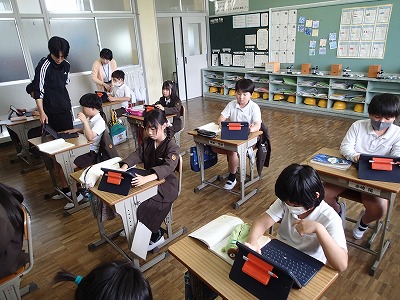 教科担任制（５年国語・６年算数）