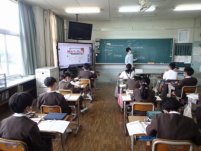 教科担任制（５年国語・６年算数）