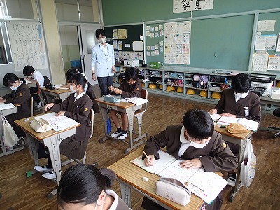 教科担任制（５年国語・６年算数）
