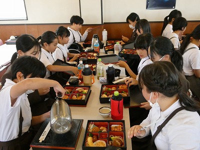 ６年 修学旅行１日目