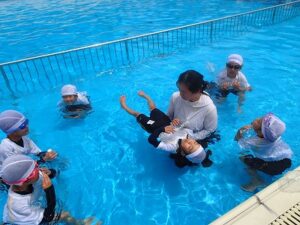 １・２年 着衣水泳