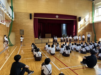 ２学期学級委員任命式・表彰式