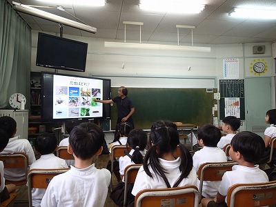 １・２年 「生き物、昆虫のお話」