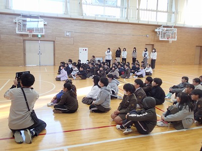 クリスマス集会（マジックショー）