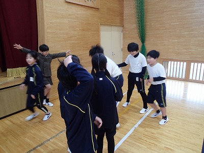 朝トレ・３学期学級委員任命式