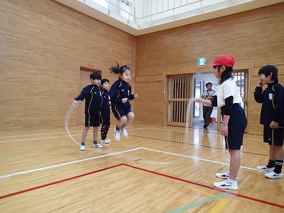 朝トレ・３学期学級委員任命式