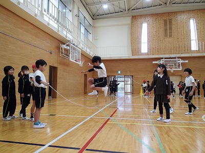 朝トレ・３学期学級委員任命式