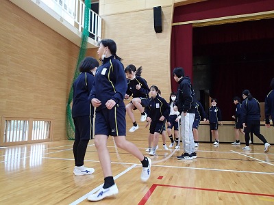 朝トレ・３学期学級委員任命式