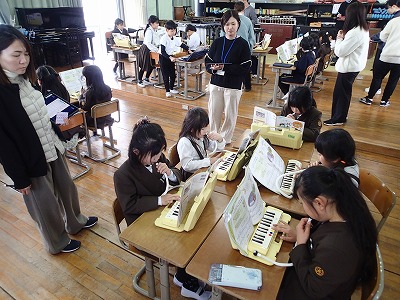 職員研修（２年 音楽 等）