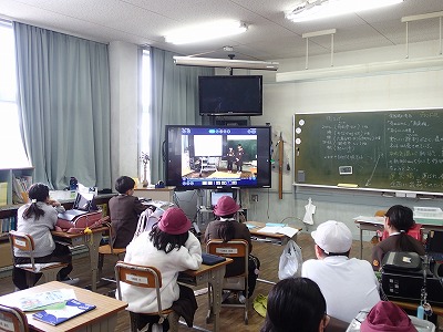４年 児童会・委員会活動見学