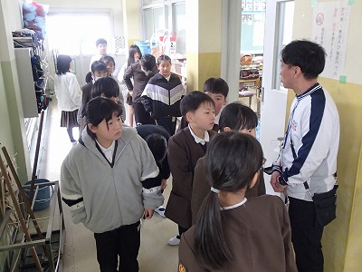 ４年 児童会・委員会活動見学