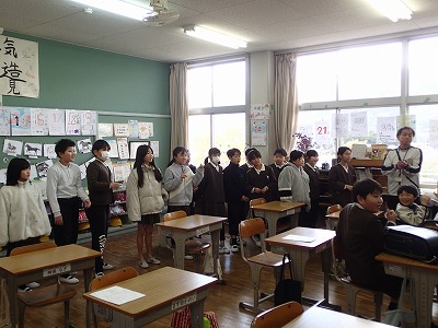 ４年 児童会・委員会活動見学