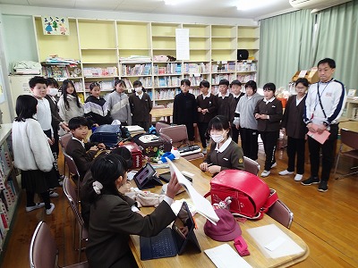 ４年 児童会・委員会活動見学