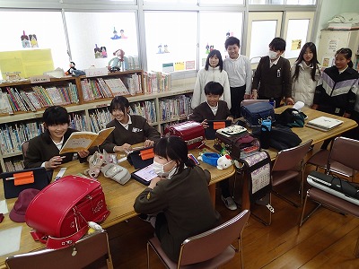 ４年 児童会・委員会活動見学