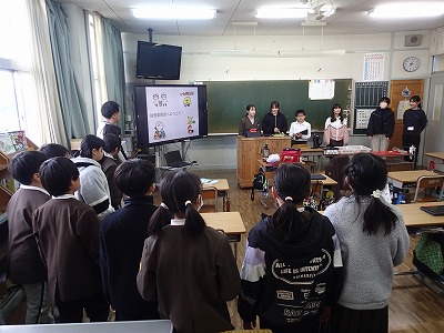 ４年 児童会・委員会活動見学