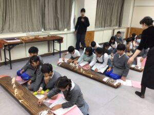 琴体験　(４年生)
