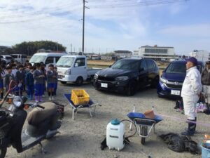 ジャガイモ掘り　（3年生）12月17日(水)