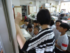 学校探検(１･２年)