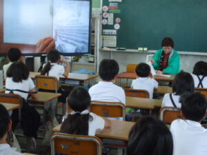 読み聞かせ(1･2･3年)
