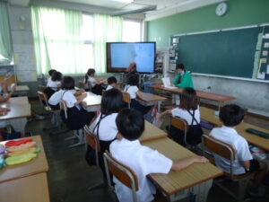 読み聞かせ(1･2･3年)