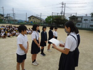 児童会役員引き継ぎ式