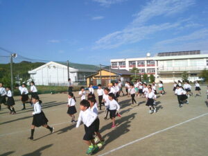 朝の５分間走が始まりました