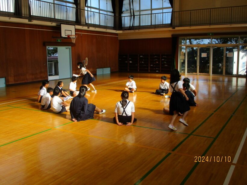 今日の「朝の全校遊び」