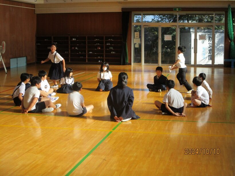 今日の「朝の全校遊び」