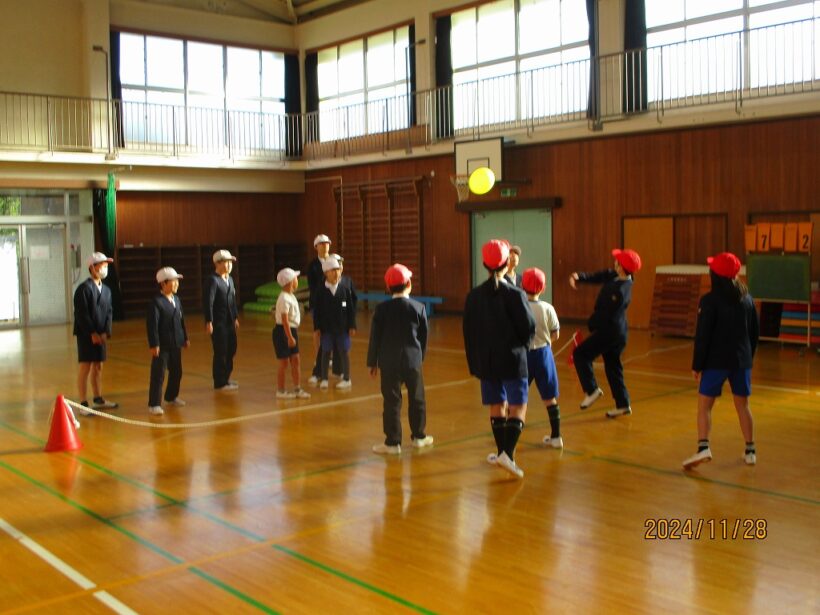 朝の全校遊び