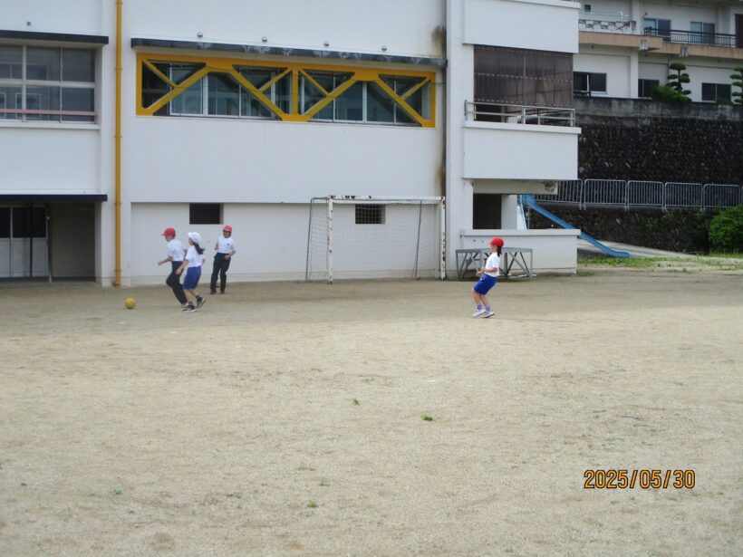 朝の全校遊び