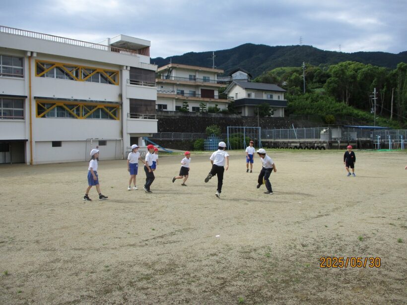 朝の全校遊び